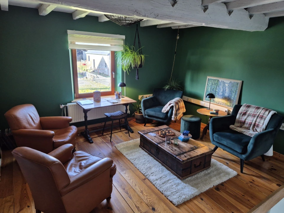 Bibliothèque - salon de La Pause de Fromiée