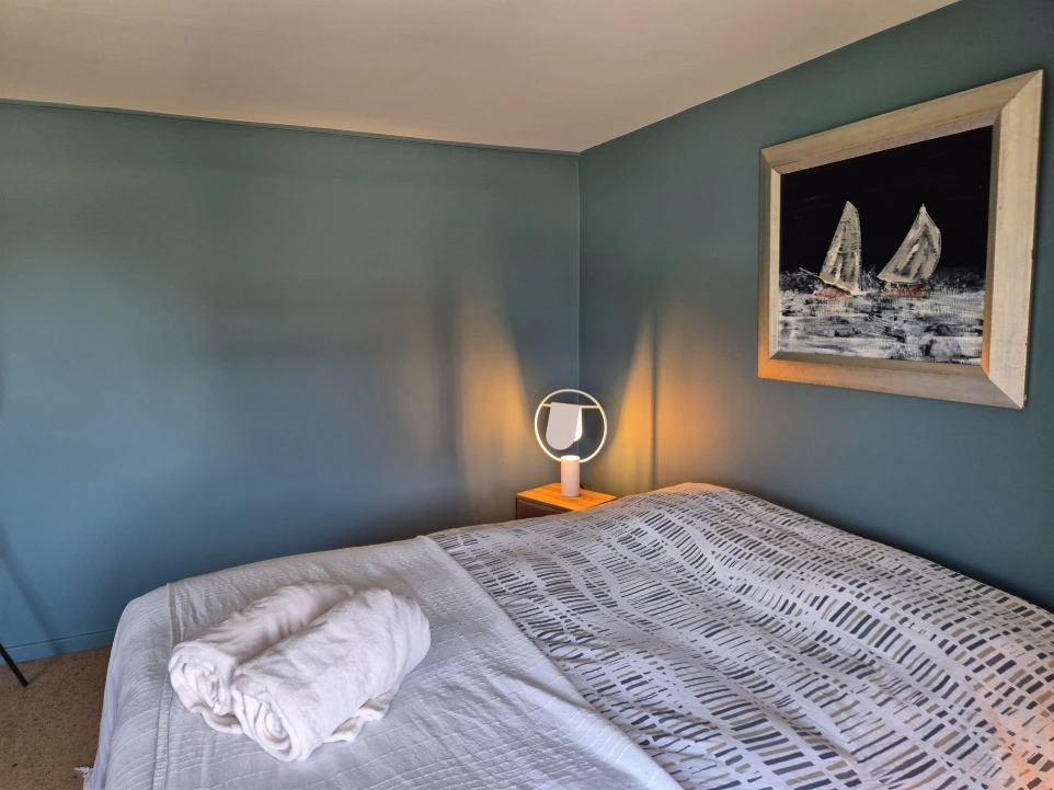 Chambre moderne maison d'hôtes La Pause de Fromiée